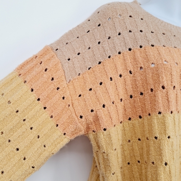 Andree by Unit Colorblock Stripe Eyelet Sweater Size Med NEW - Picture 3 of 9